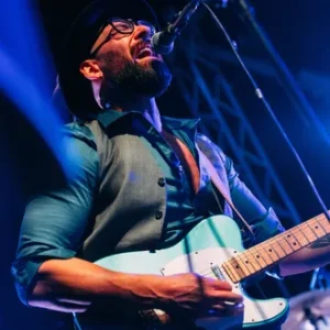 Damien J Johnson Live